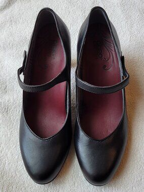 Abeo Vanessa black leather shoes, size 7 N